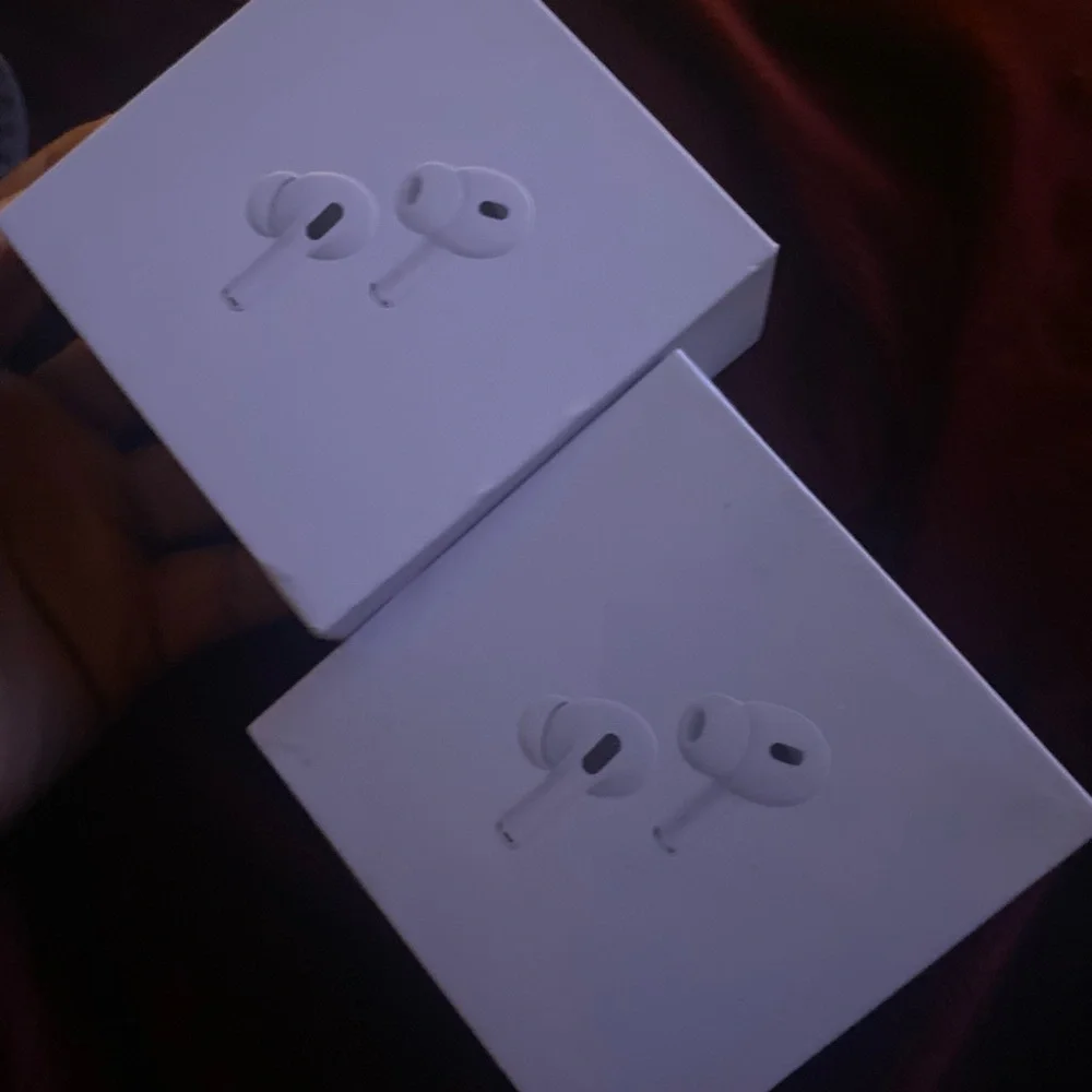 Apple AirPod Pro 2 White Wireless Headset with Noise Cancellation